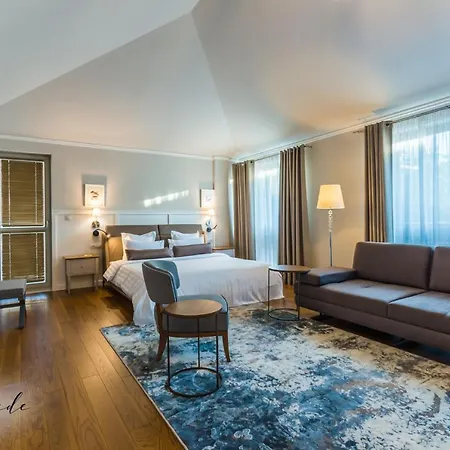 Promenade فندق 5*