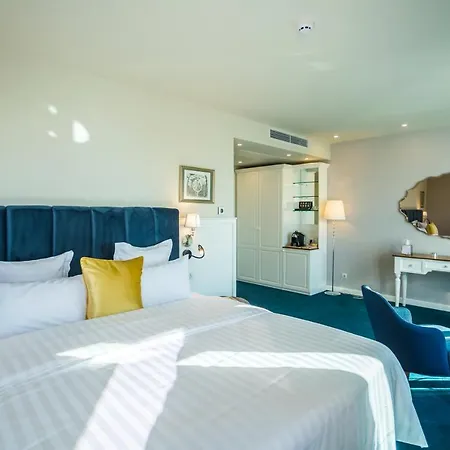 Promenade 5* 布尔加斯